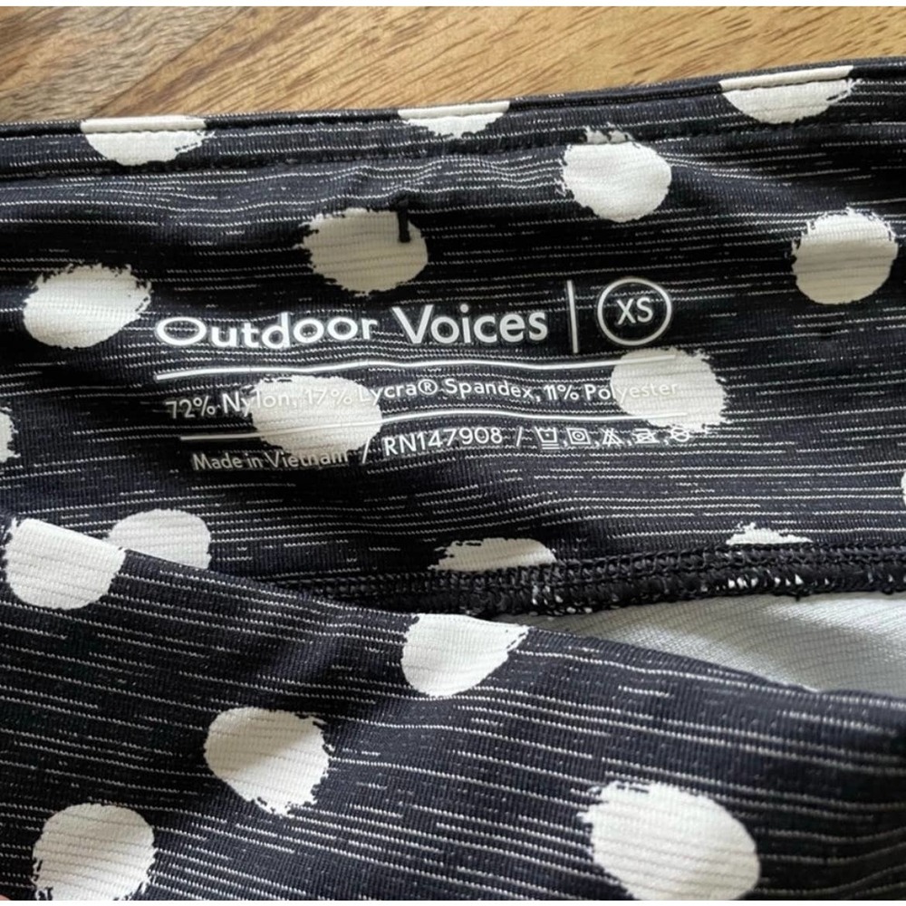Outdoor Voices Black White Polka Dot Techsweat Flex Leggings - Picture 7 of 7